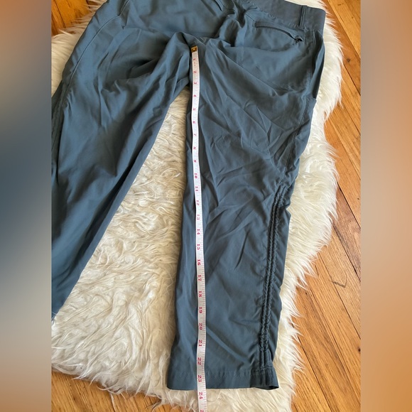 NWOT title nine hiking 2.0 capris recycled clamber in storm cloud - Picture 6 of 6